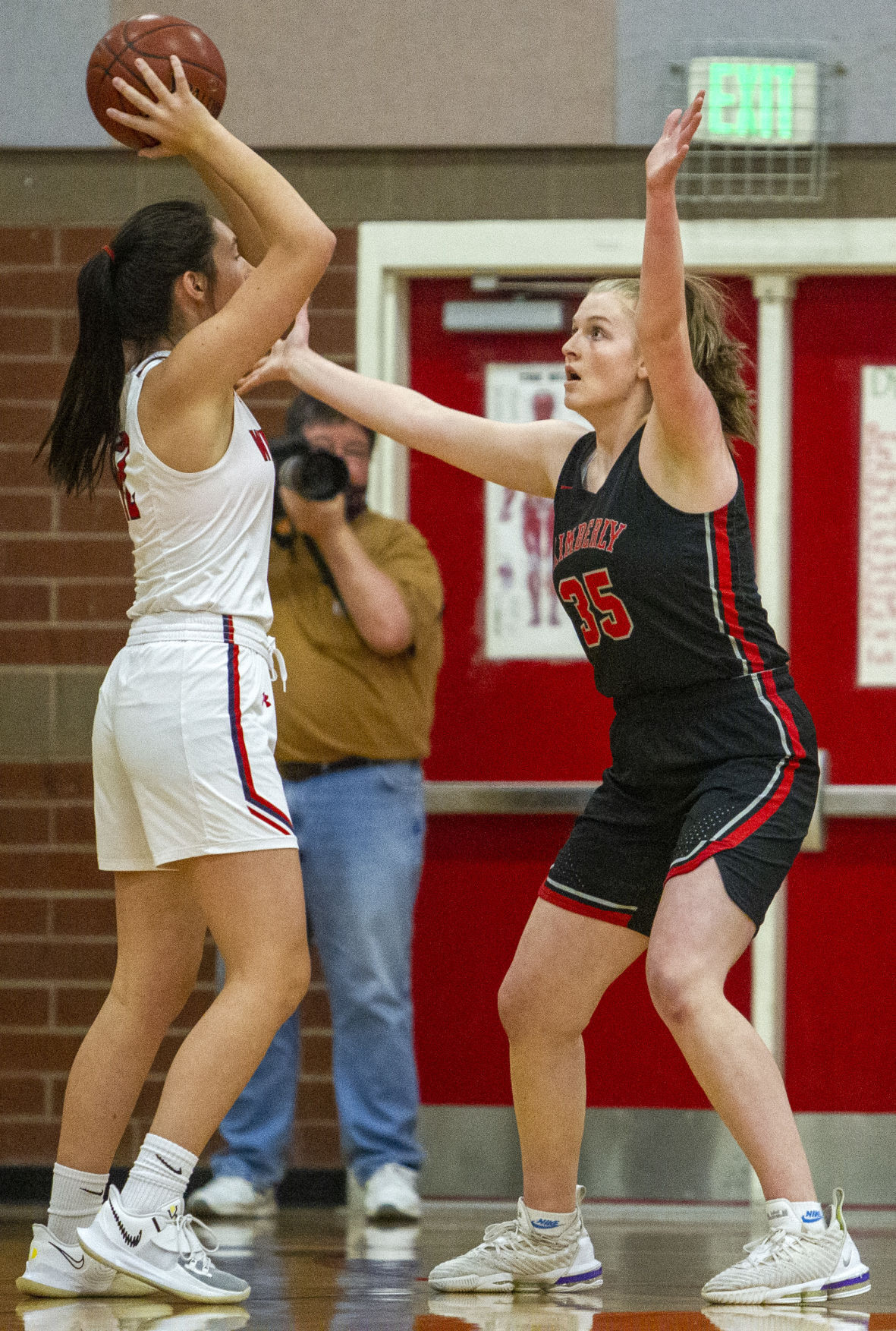 Filer claims district title
